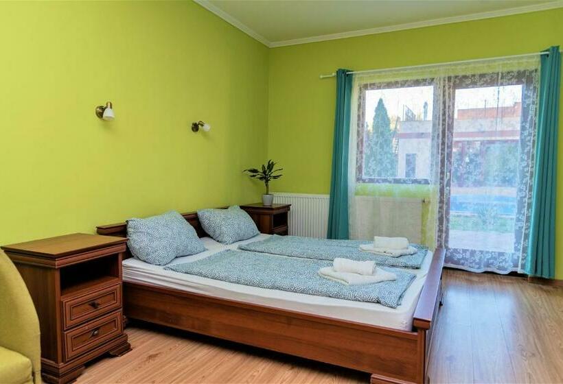 Люкс с Балконом, Boni Családi Wellness