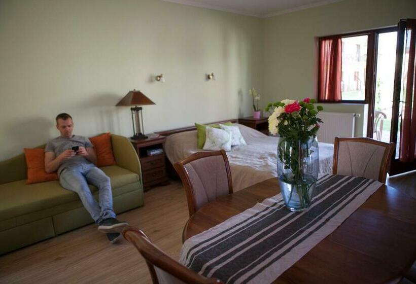 발코니가 있는 스위트, Boni Családi Wellness