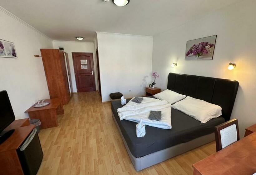 스탠다드 발코니 룸, Boni Családi Wellness