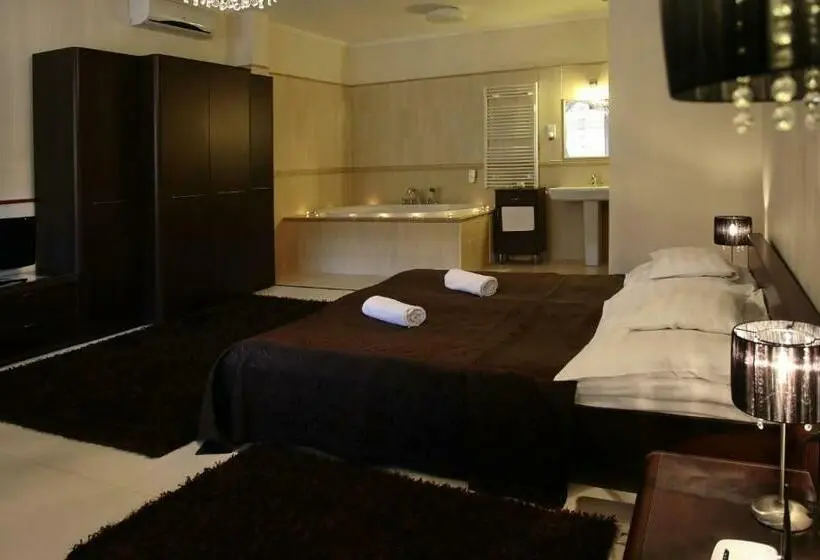 Deluxe-huone, Brill Hotel Békéscsaba