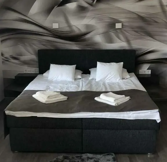 Sviitti King-vuode, Brill Hotel Békéscsaba