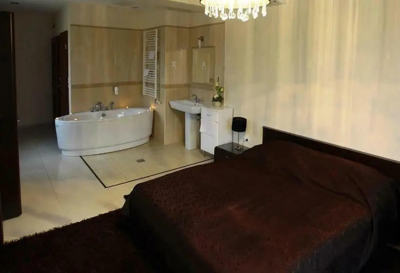 Deluxe-huone, Brill Hotel Békéscsaba