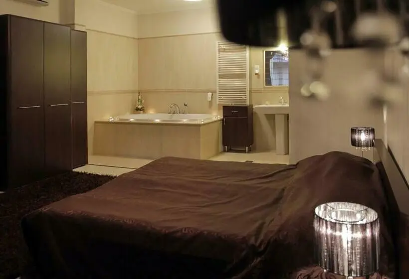 Deluxe-huone, Brill Hotel Békéscsaba