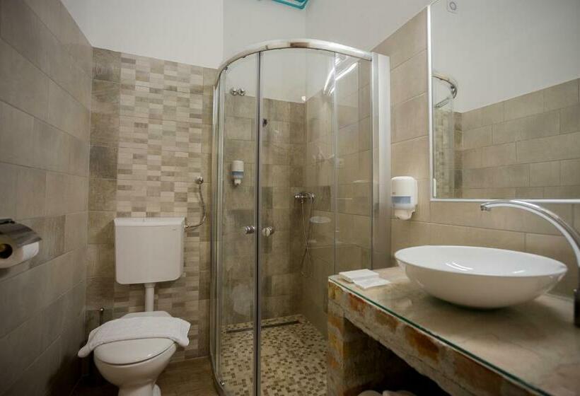 스탠다드 룸, Carpe Diem