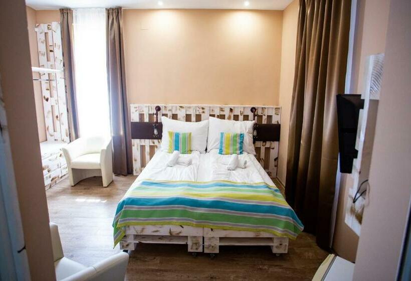 스탠다드 룸, Carpe Diem