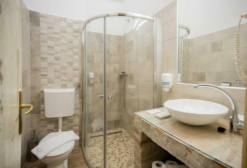 스탠다드 룸, Carpe Diem