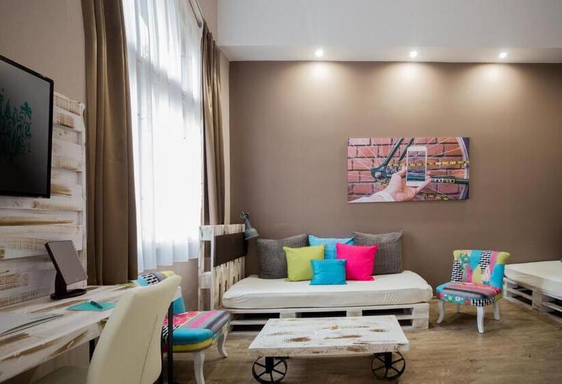 4인용 스탠다드 룸, Carpe Diem