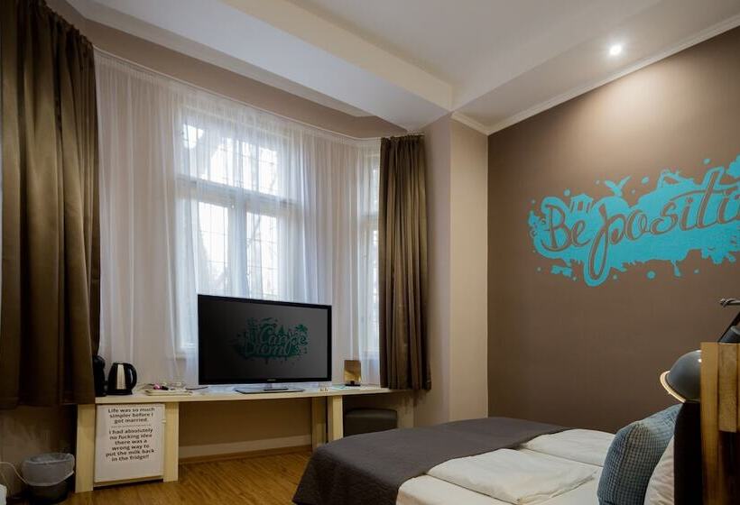 수피리어 트리플 룸, Carpe Diem