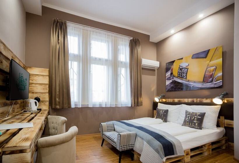 수피리어 트리플 룸, Carpe Diem