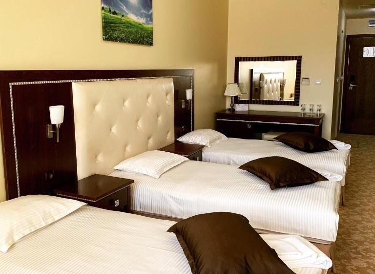 스탠다드 트리플 룸, Chiirite