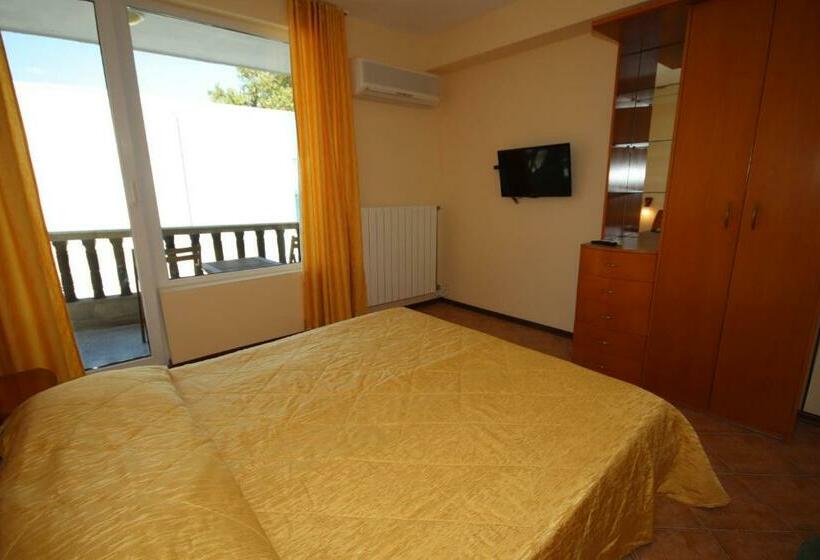 Люкс с Балконом, Continental