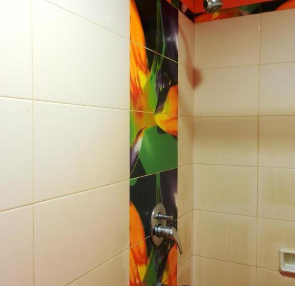 Quarto deluxe, Karsa Utama