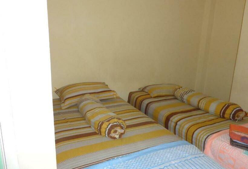 经济房, Musafir Inn