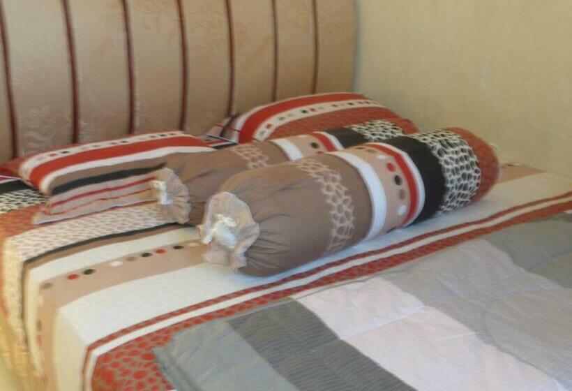 اتاق استاندارد, Musafir Inn