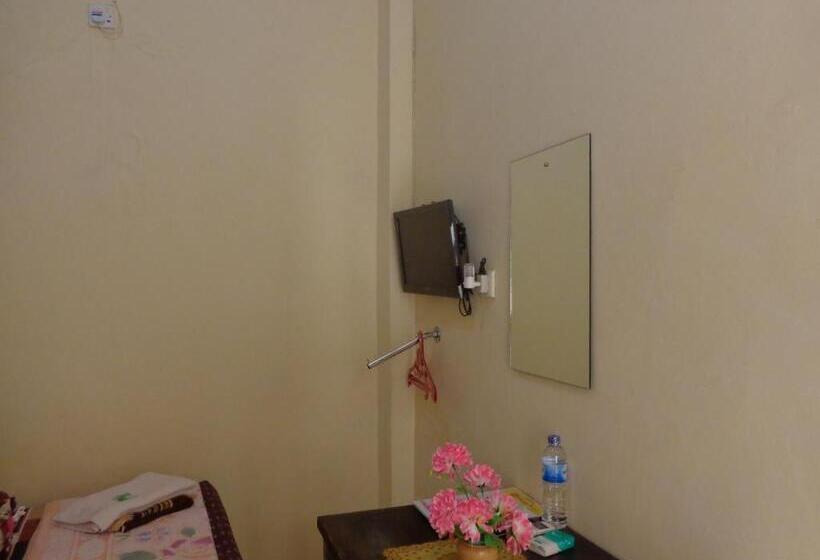 标准单人间, Musafir Inn