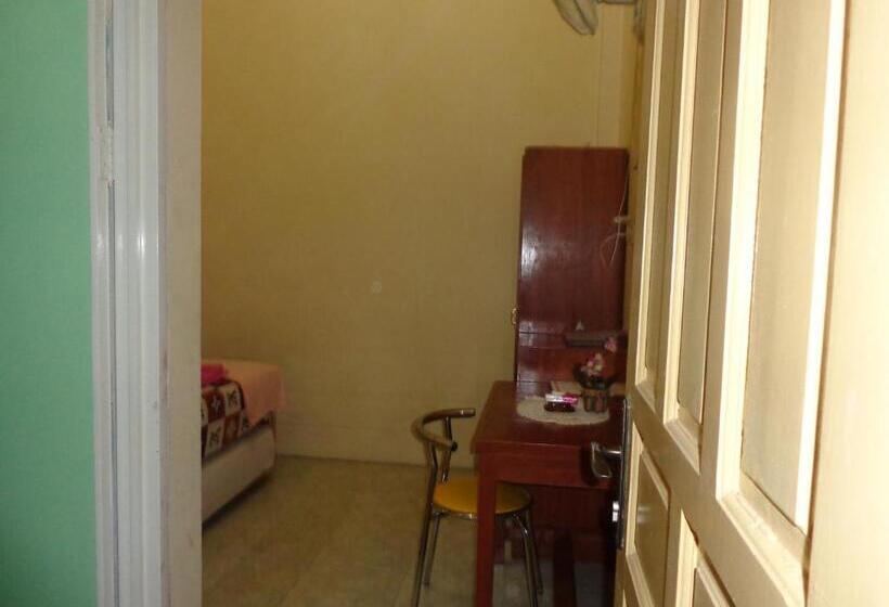 单人经济间, Musafir Inn