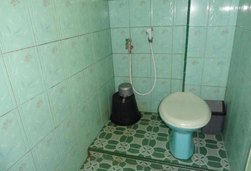 经济房, Musafir Inn