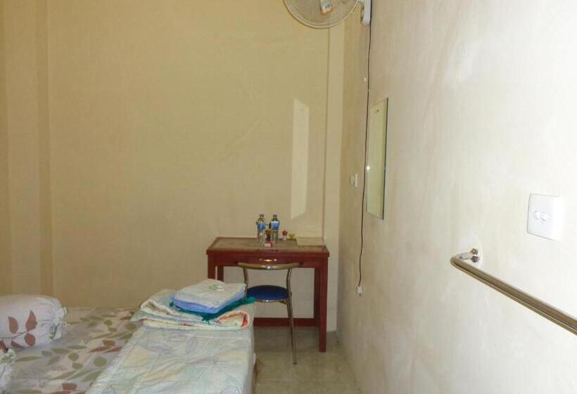 经济房, Musafir Inn