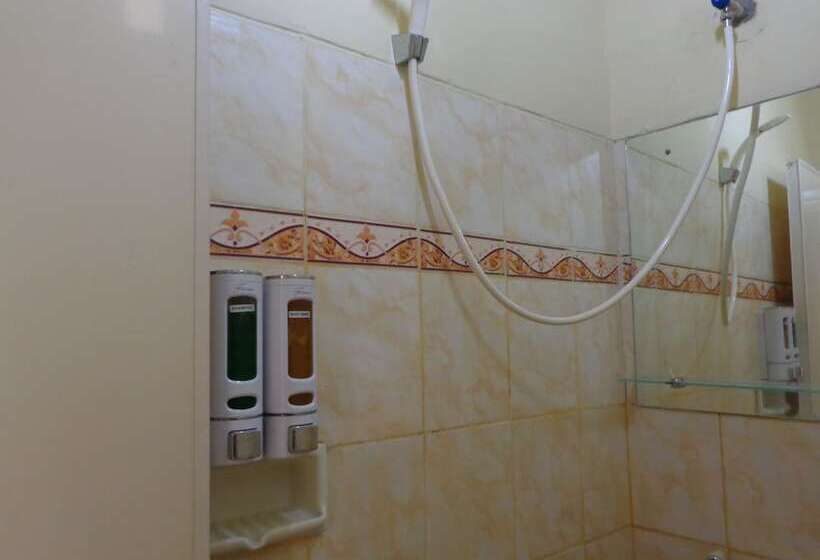 标准单人间, Musafir Inn