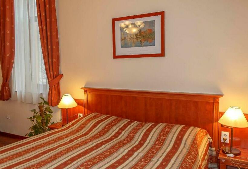 Номер Стандарт, Pannon Hotel Bejelentkezés 20 óráig, Check In Until 20 O Clock, Einchecken Bis 20 Uhr