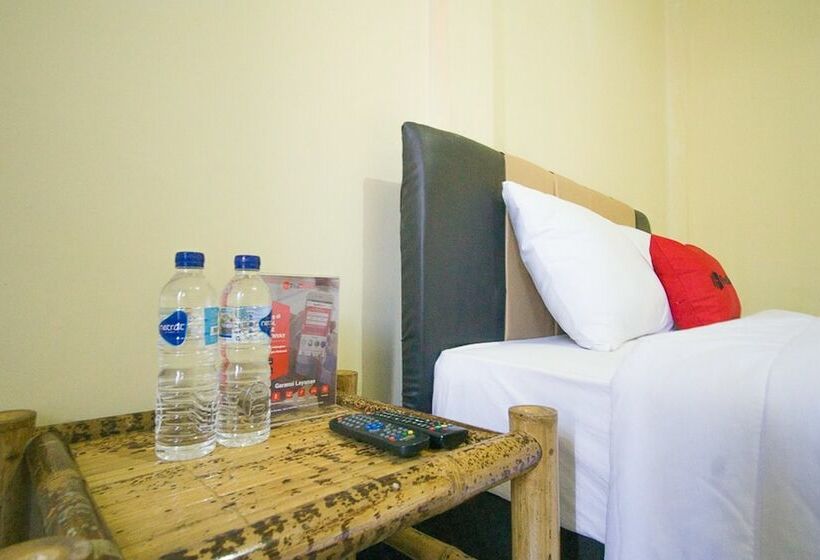 Номер Стандарт, Reddoorz @ Mawun Street Kuta