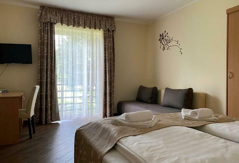 家庭套房, Sástó