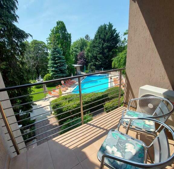 Номер Стандарт с Балконом, Villa Pax