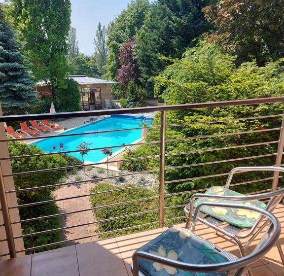 جناح عائلي, Villa Pax