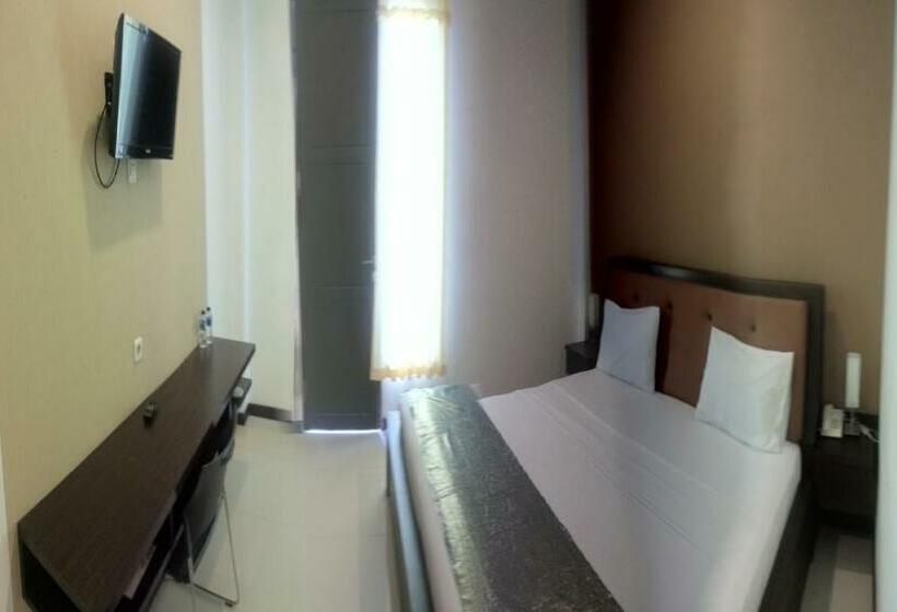 سوییت جونیور, Jazz Hotel Palu