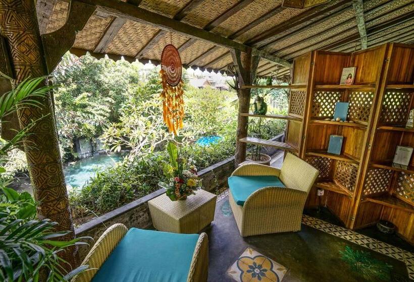 חדר דלוקס עם מרפסת, Kts Balinese Villas