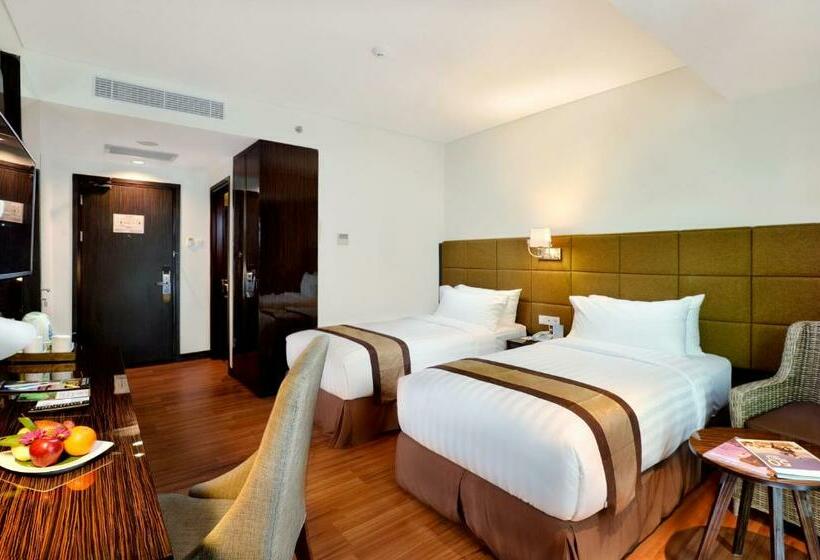 חדר דלוקס, The Atrium Hotel & Resort Yogyakarta