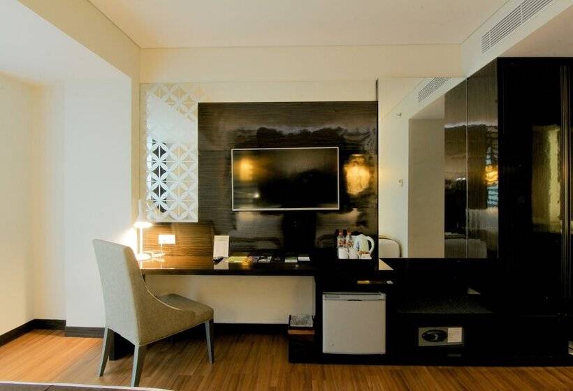 חדר דלוקס, The Atrium Hotel & Resort Yogyakarta