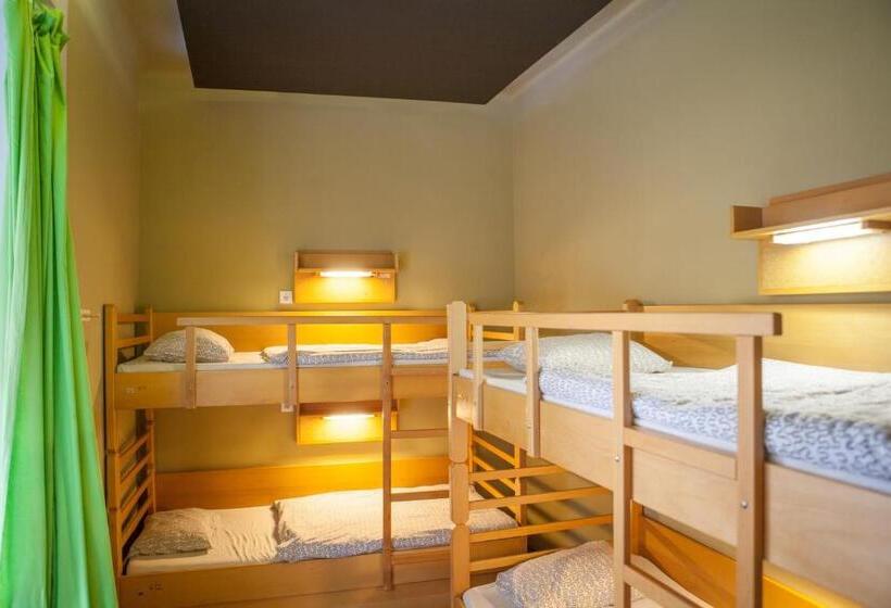 اتاق استاندارد, Treestyle Hostel