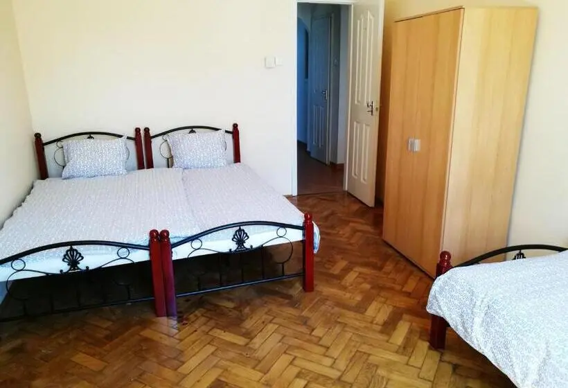 2 Schlafzimmer Apartment, Treestyle Hostel