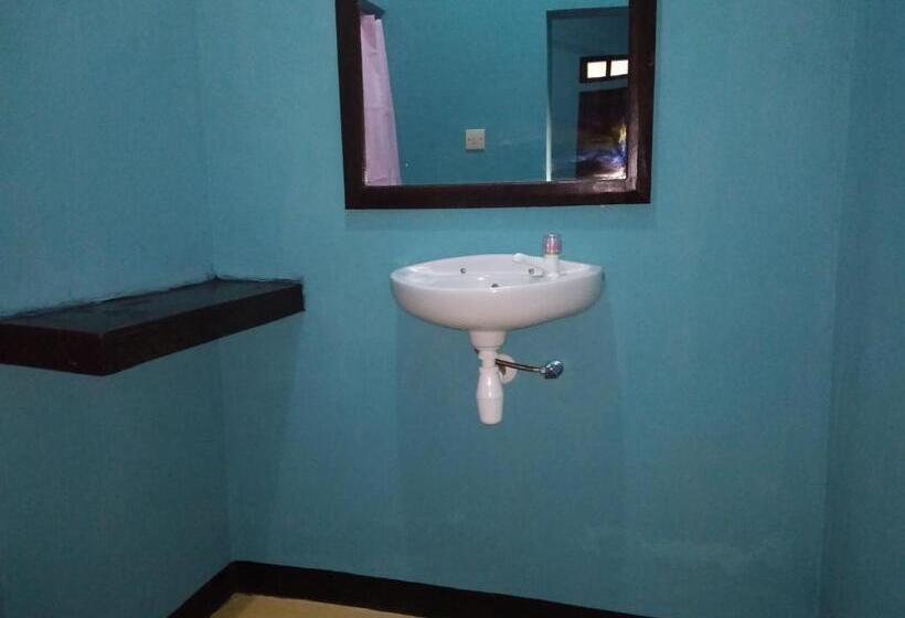 豪华三人间, Breeze Hostel