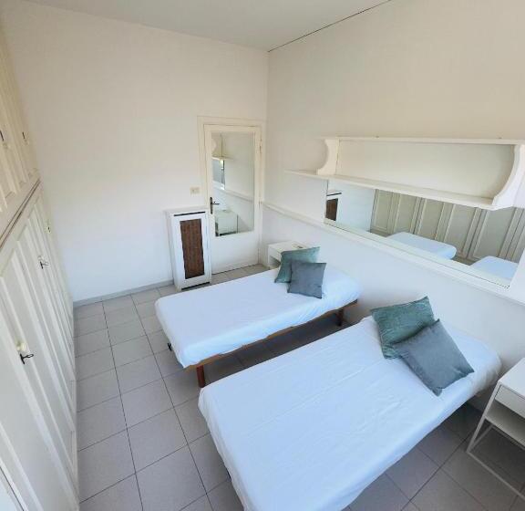 اتاق استاندارد, La Stanza Di Giusy