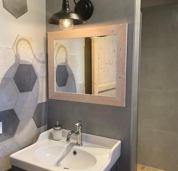 اتاق استاندارد یک نفره, B&b Antico Fienile