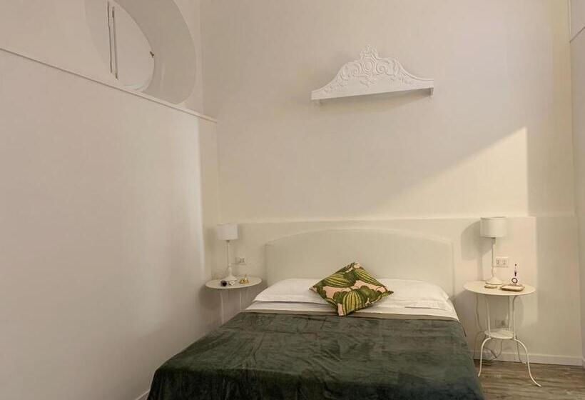חדר אקונומי, Eccelso Suites
