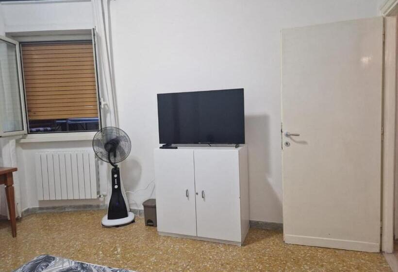 اتاق اکونومی, Corneliaguesthouse