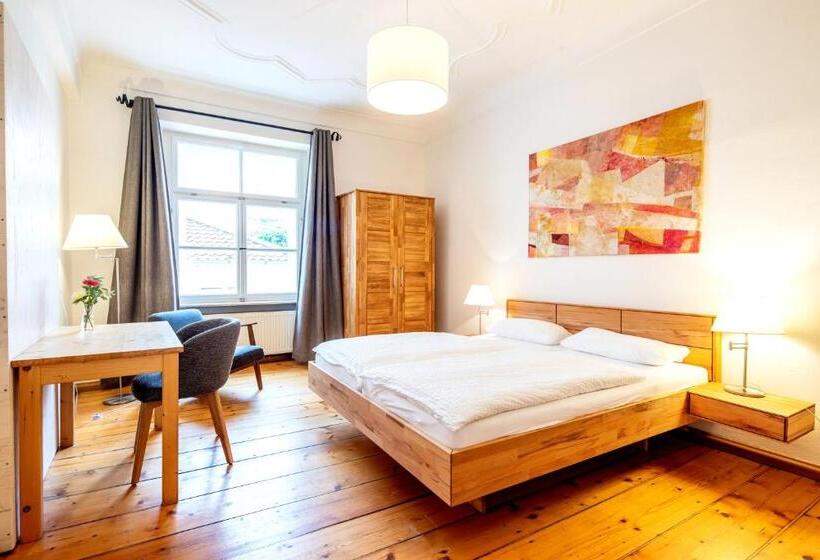 标准间, Goldenes Schiff