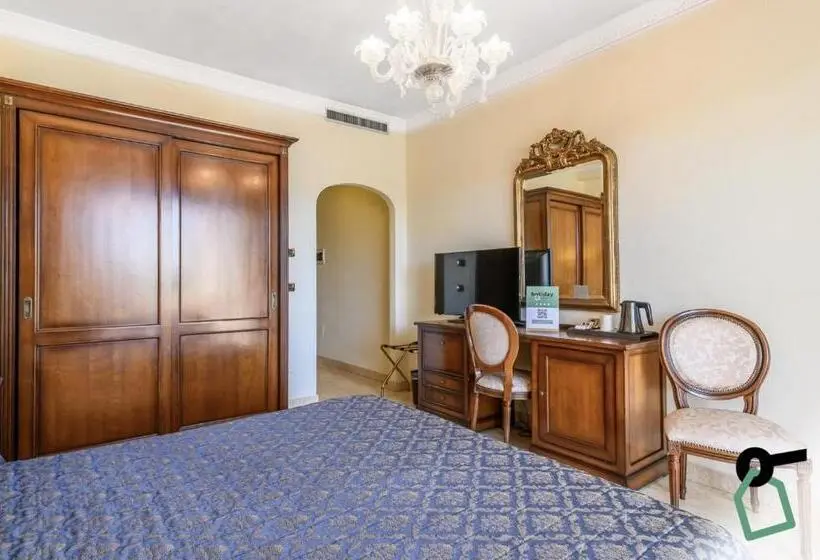 バルコニー付きスタンダードルーム, Hotiday Room Collection   Olbia Porto