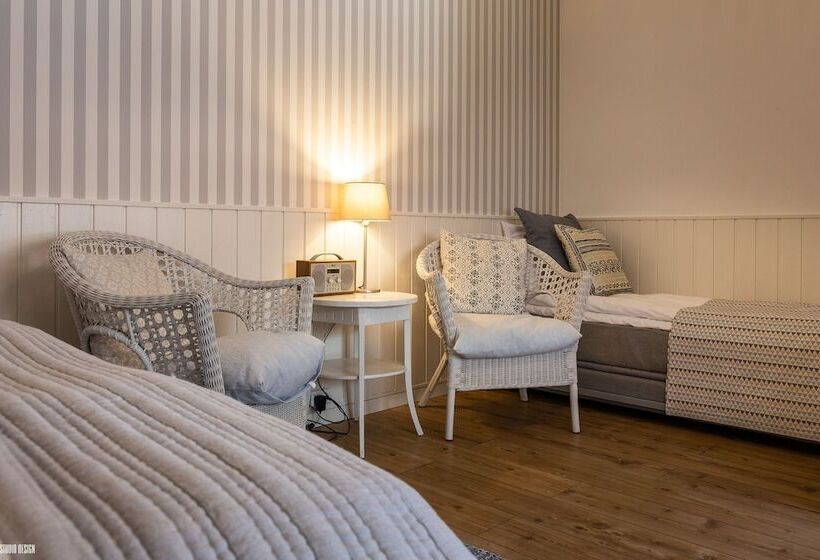 غرفة عائلية مطلّة علي الحديقة, Liseleje Bade