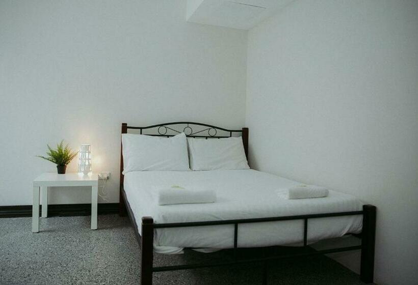 اتاق استاندارد, The Village Glebe