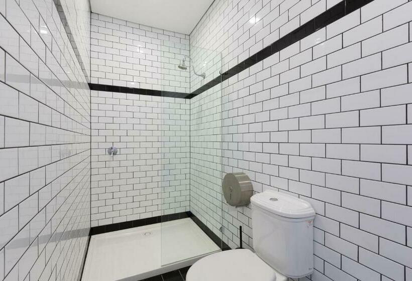 اتاق استاندارد, The Village Glebe