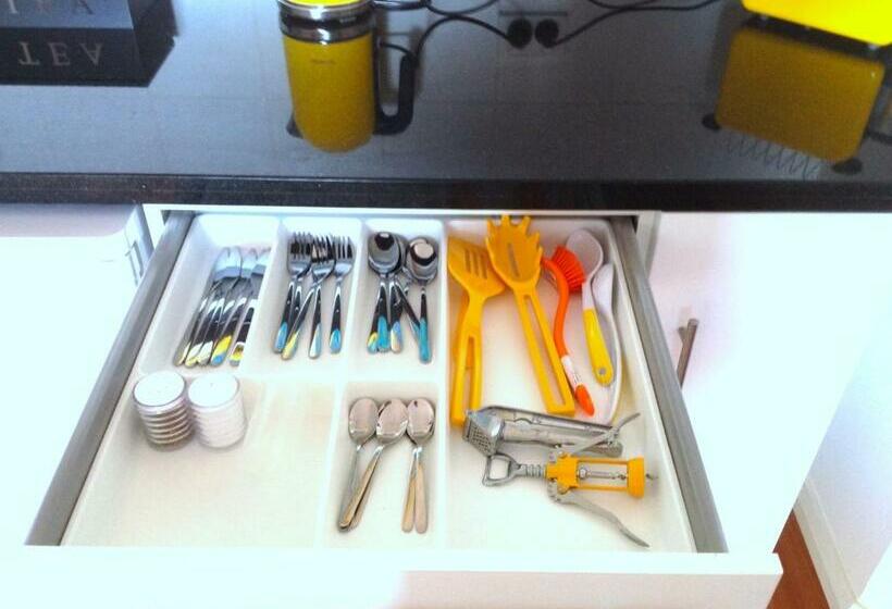 اتاق لوکس با چشمانداز دریا, On The Deck @ Shark Bay