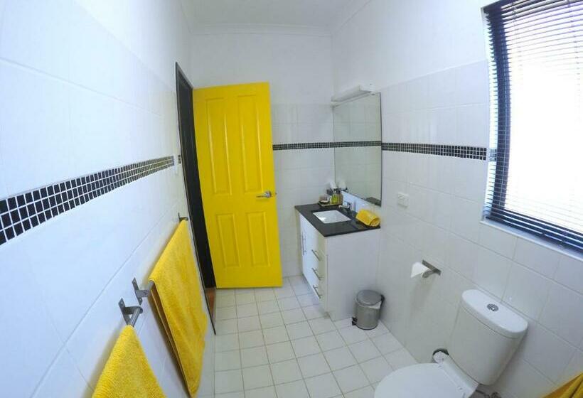 اتاق لوکس با چشمانداز دریا, On The Deck @ Shark Bay