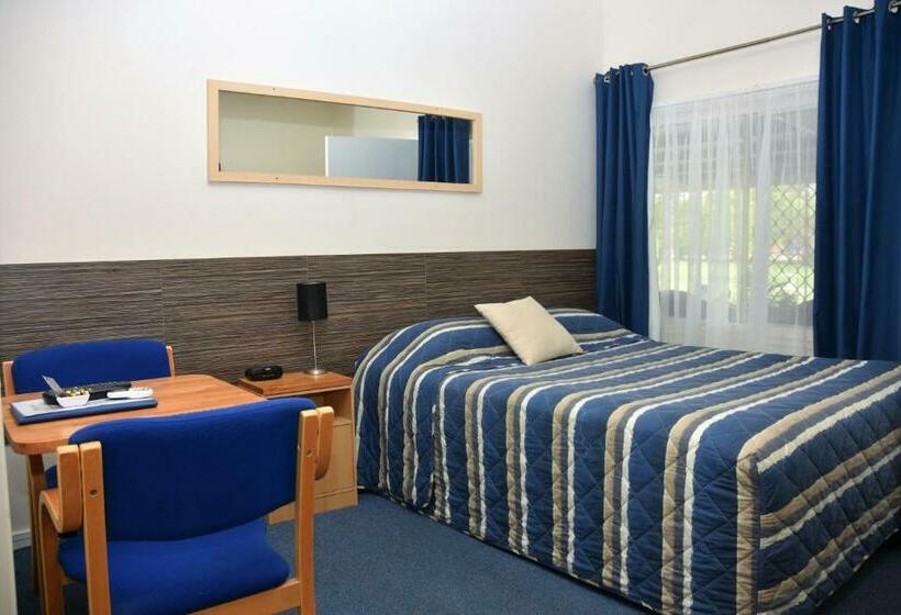 스탠다드 룸 퀸사이즈 침대, Chinchilla Motel