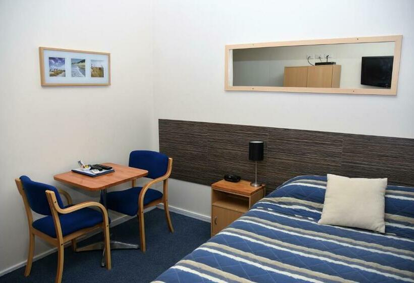 스탠다드 룸 퀸사이즈 침대, Chinchilla Motel