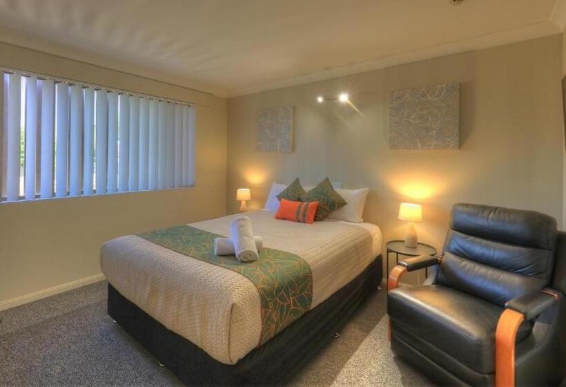 Студия Deluxe, Cleveland Bay Air Motel