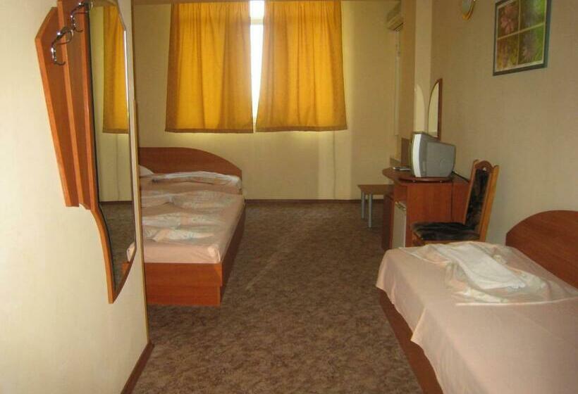 スタンダード4人部屋, Family Hotel Familya